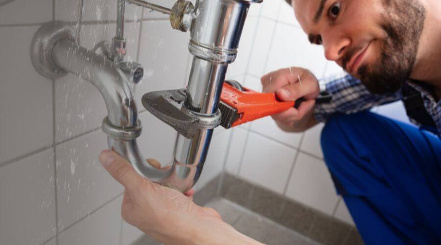 Expert burst pipe repair services in Quinn, SD